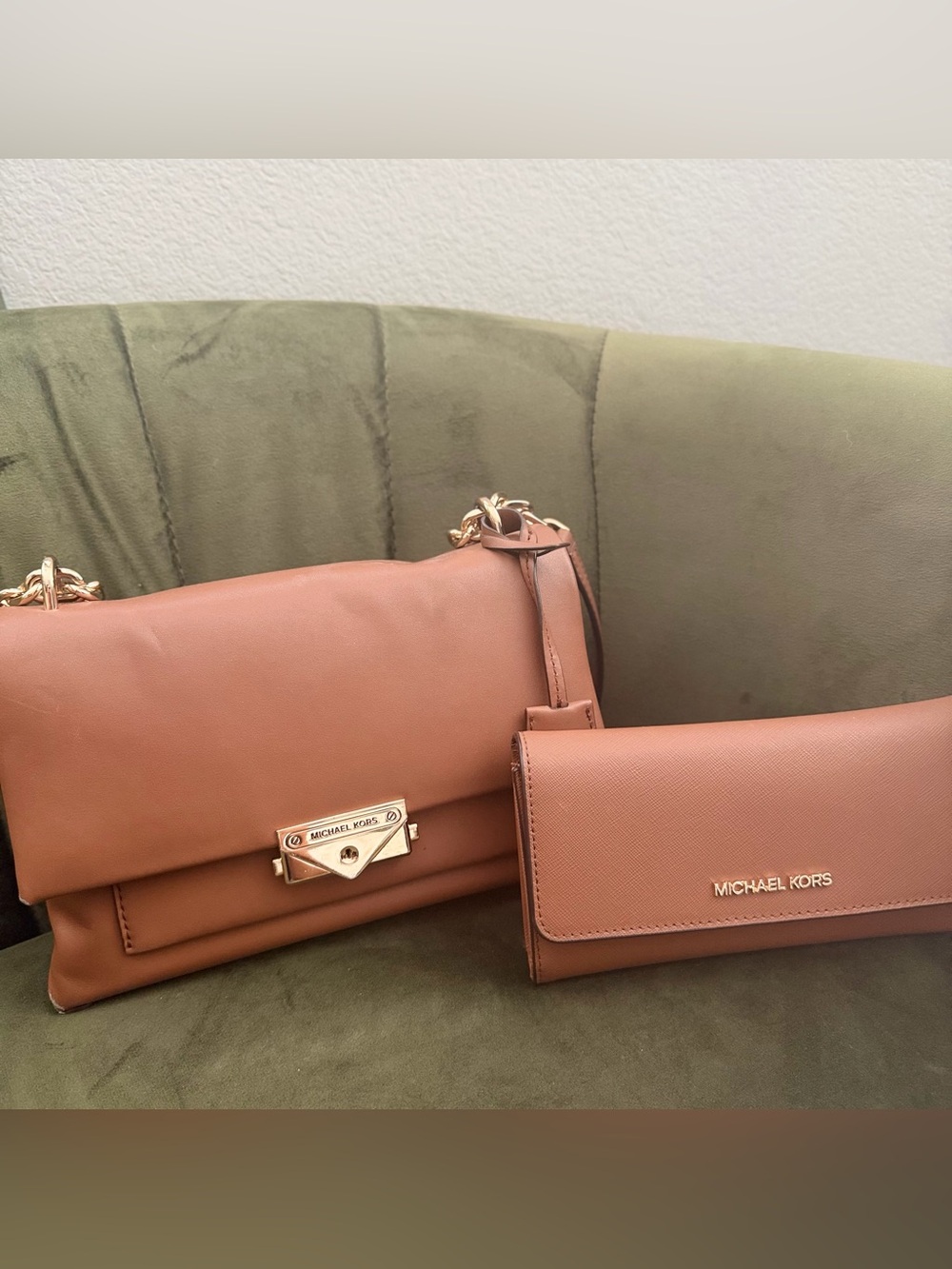 Michael Kors Tan Leather Shoulder Bag with Matching Wallet